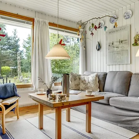 Naili - 750m From The Sea By Interhome Bøtø By