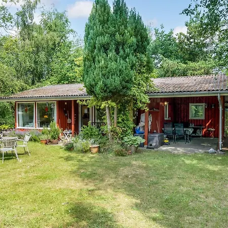 Naili - 750m From The Sea By Interhome Bøtø By